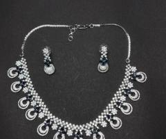 Diamond necklace Akarshans in Delhi