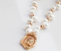 Behold Dovis Jewelry's Pearl Necklace Natural
