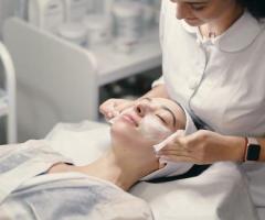 How To Get Radiant Skin with Aquapure Facial Treatment at Delarra Beauty Clinic?
