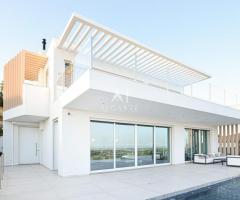 Experience Algarve: Top Homes and Villas