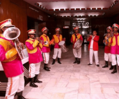 Band in dera basi - 1