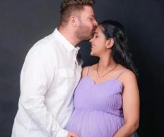 Best Poses for Maternity Photoshoot