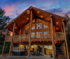 Lakefront Log Cabin*Hot Tub*Lake Views