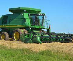 John Deere 9500 vs 9600 Concaves: A Detailed Comparison for Optimal Harvesting Performance