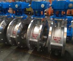 Double Flanged Butterfly Valve Supplier in Dubai