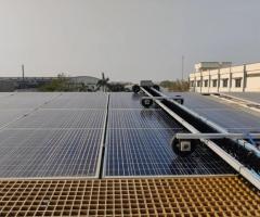 Robotic solar cleaning service