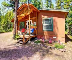 Cozy Cabins for Rent Near Glacier National Park