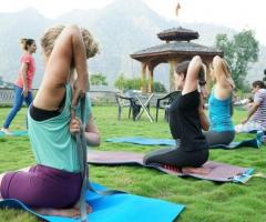 300 hours of yoga teacher training in Rishikesh, India