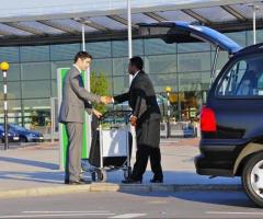 Best Airport Transfer Service in Dubai by Wheels of Avalon