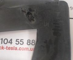 8 Diffuser left radiator RWD AWD Tesla model S 1038057-00-A