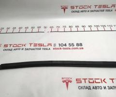 2 Glass seal inner door front left Tesla model S, model S REST 1038405-00-A