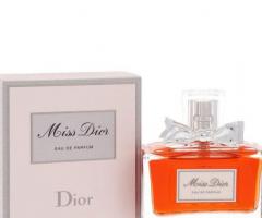 Miss Dior Cherie Perfume